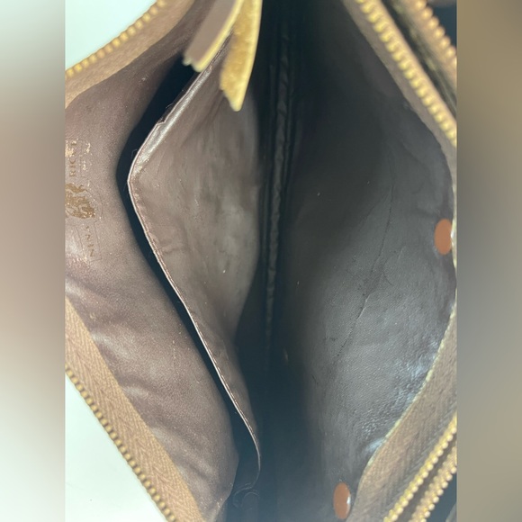 Nina Ricci Bundle (Wristlet and necklace) - Picture 12 of 16